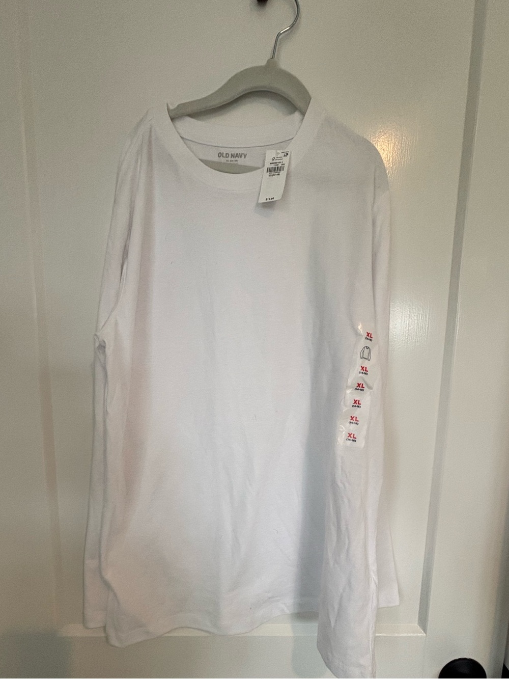 Old Navy White Long-Sleeve Crewneck Tee